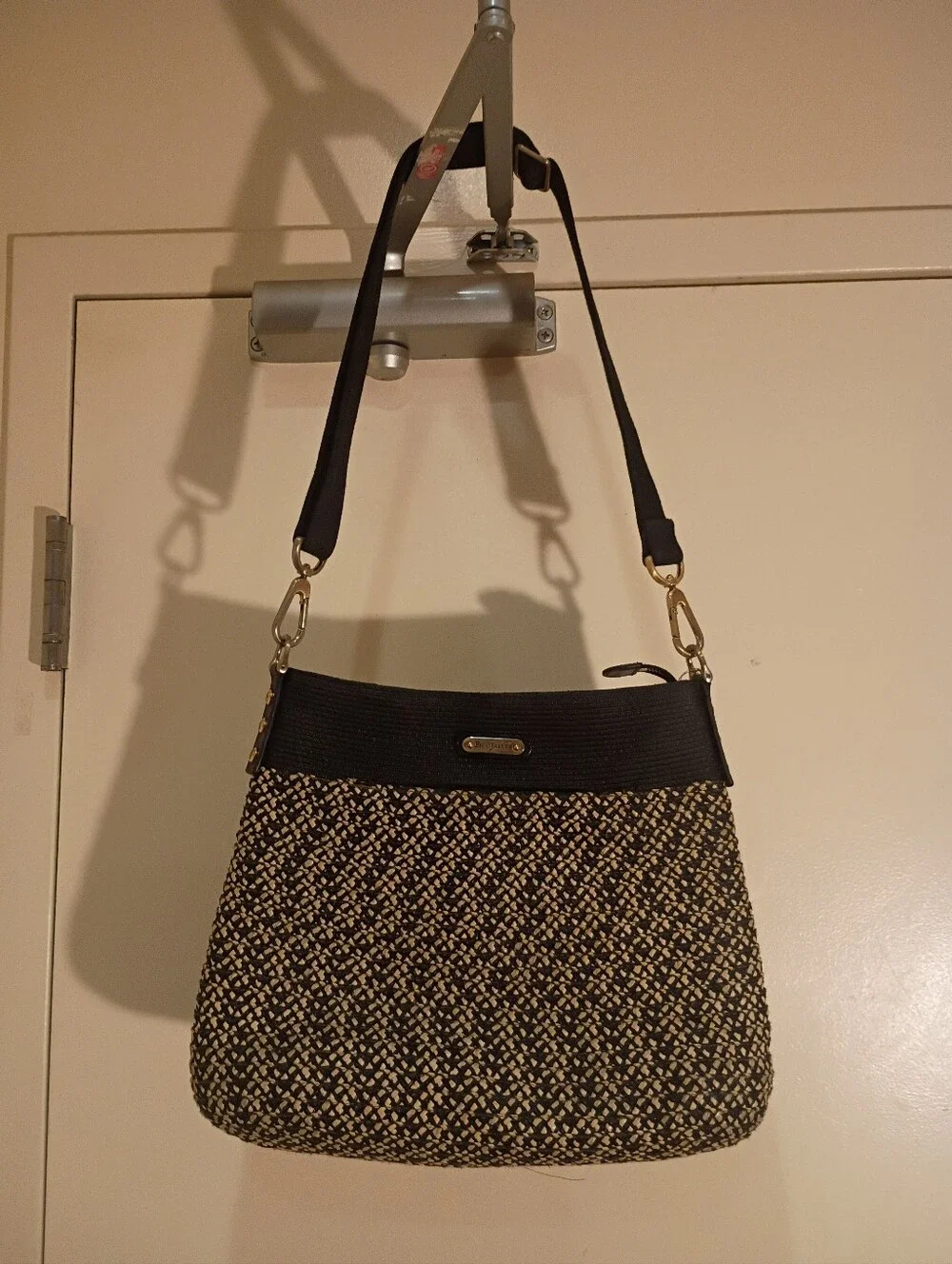 Eric Javits Black Beige Raffia Strap Crossbody Messenger Bag Gold Tone Logo